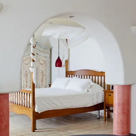 Homeric Poems Hotel 3*