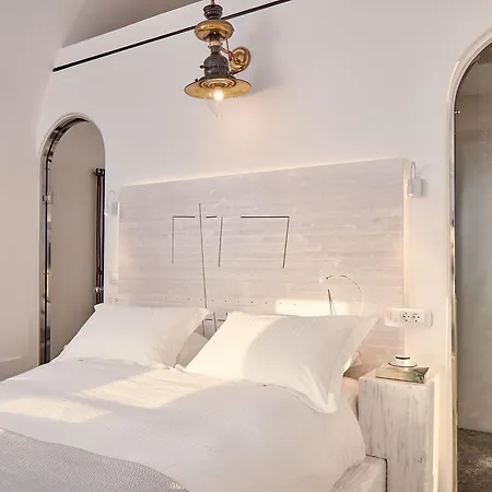 Homeric Poems Hotel