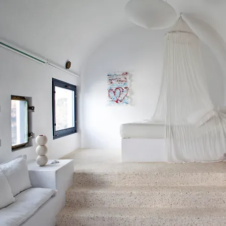 Homeric Poems Hotel Firostefani