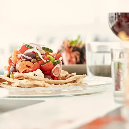 Homeric Poems Hotel 5*