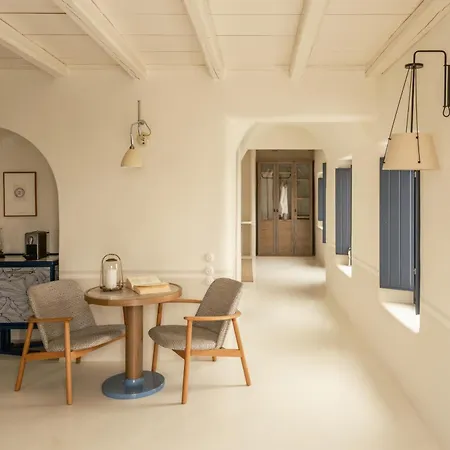 Homeric Poems Hotel Firostefani