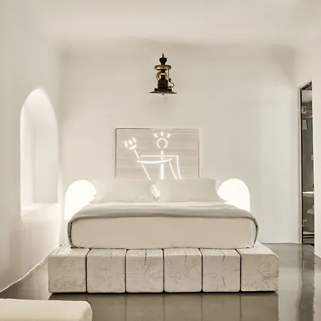 Homeric Poems Otel Firostefani