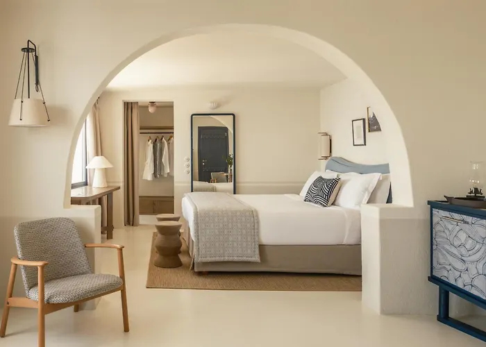 Homeric Poems Hotel Firostefani